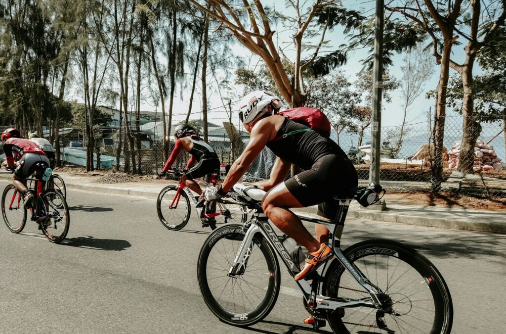 FAQ top: cycling along beach
